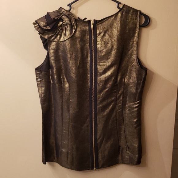 Ladies top - Picture 2 of 2